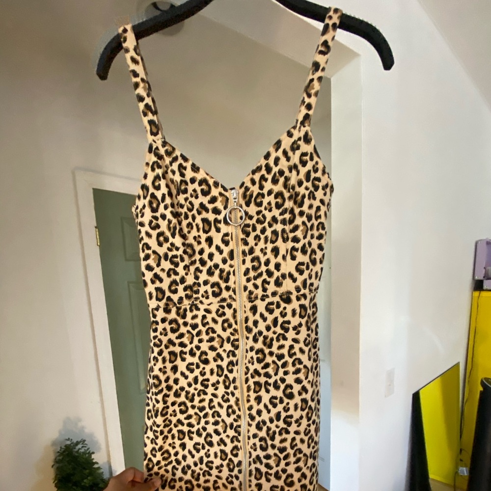 H&M leopard printed cocktail dress size 4